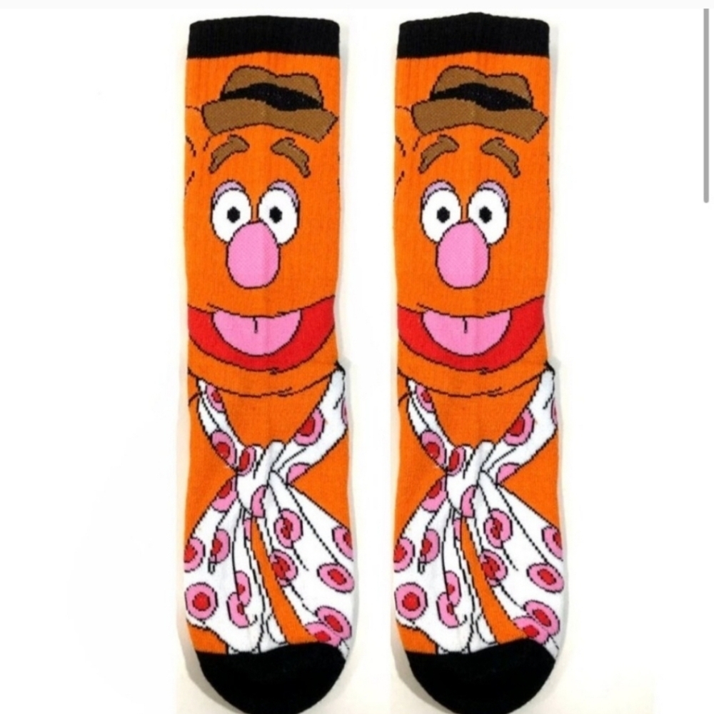 4/$25 Disney Muppets Fozzy Bear Novelty Crew Socks Unisex New Orange Socks